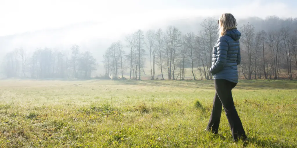 En kort morgonpromenad kan vara bra för dina leder